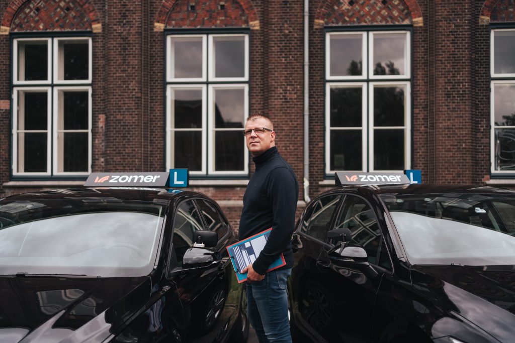 Voorbereiden op je theorie-examen met rijschool zomer